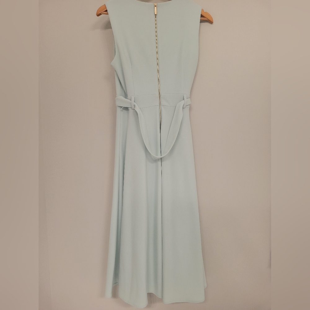 Dress - Picture 3 of 4